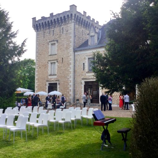 Outdoor ceremony in La Couronne