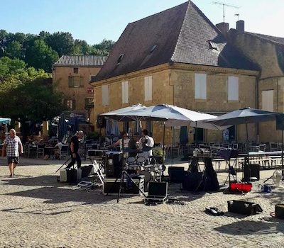 SouthWest band in Cadouin