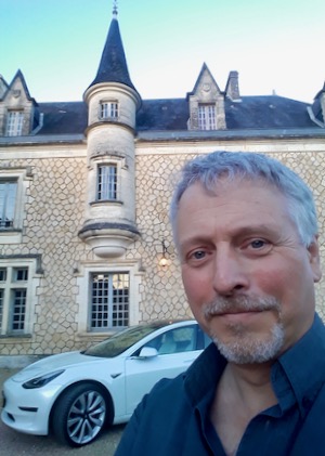 solo gig at the chateau